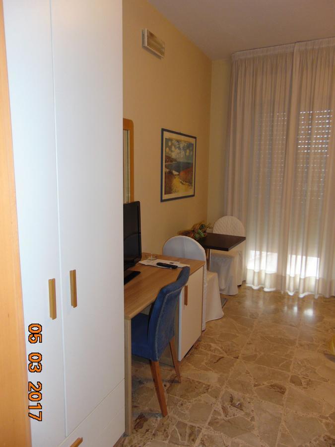 Hotel Mazzocchetti Città Sant'Angelo Exterior foto